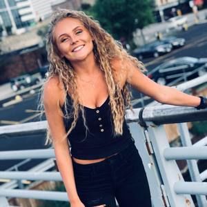 Meet your Posher, Natalie